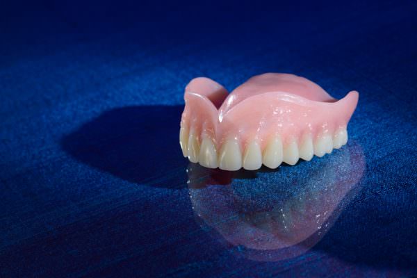 Dentures Packed heat-cured, and premium denture using 3D Printer Carbon M2